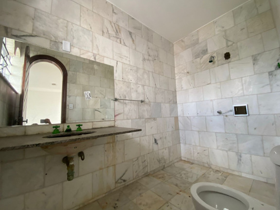 Imagem Casa com 4 Quartos à Venda, 240 m² em Umarizal - Belém Imagem Casa com 4 Quartos à Venda, 240 m² em Umarizal - Belém