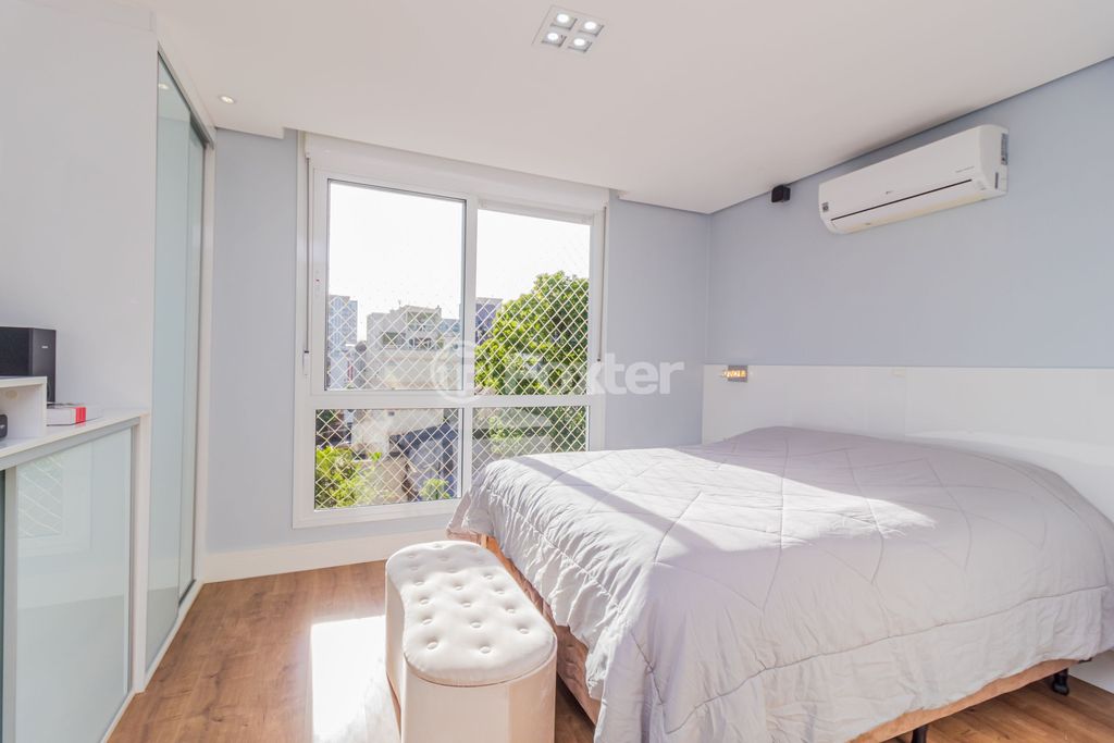 Imagem Apartamento com 3 Quartos à Venda, 110 m²em Auxiliadora - Porto Alegre Imagem Apartamento com 3 Quartos à Venda, 110 m²em Auxiliadora - Porto Alegre