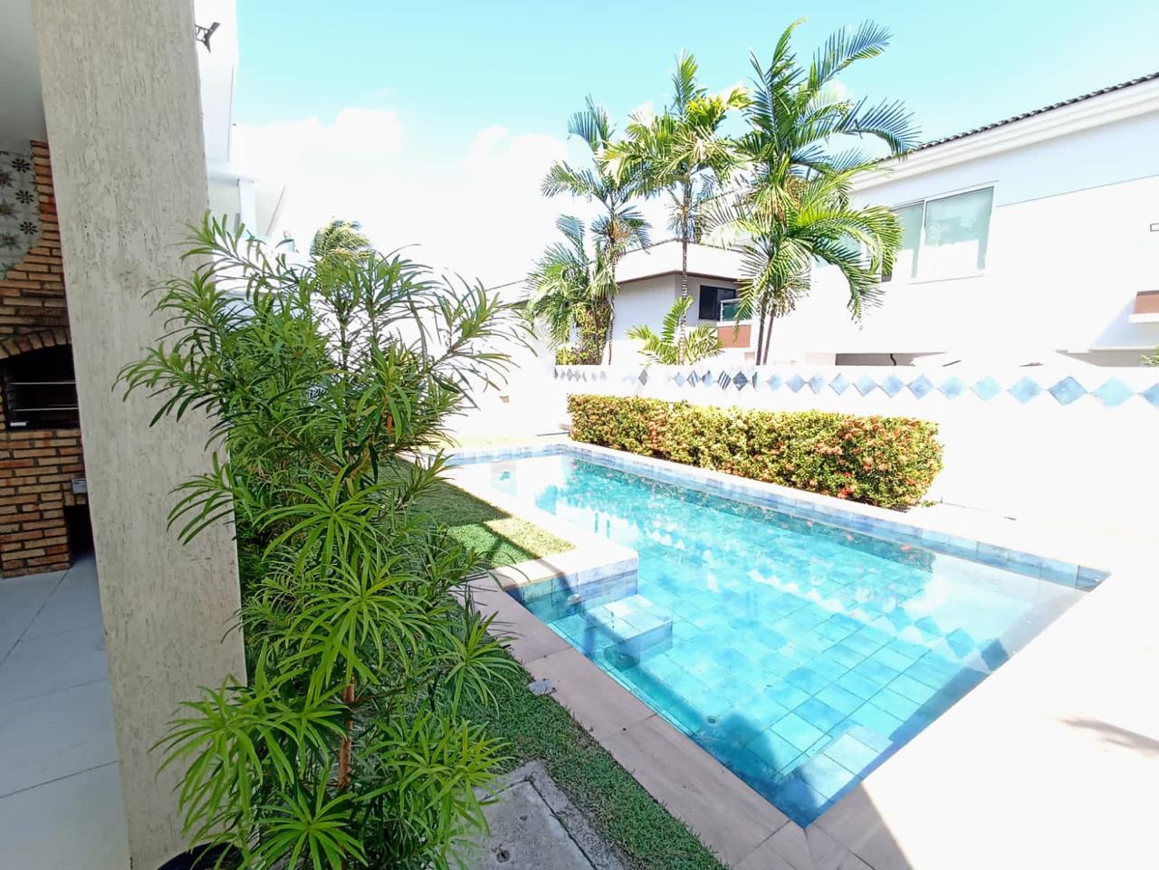 Imagem Casa com 4 Quartos à Venda, 270 m²em Coaçu - Eusébio 