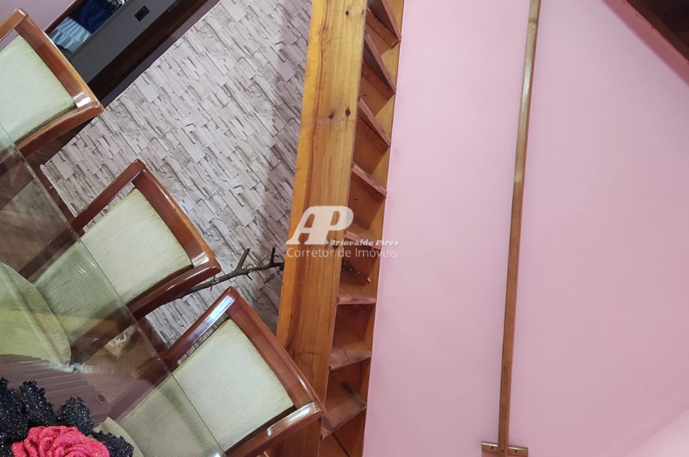 Imagem Casa com 6 Quartos à Venda, 250 m²em Cará-cará - Ponta Grossa Imagem Casa com 6 Quartos à Venda, 250 m²em Cará-cará - Ponta Grossa