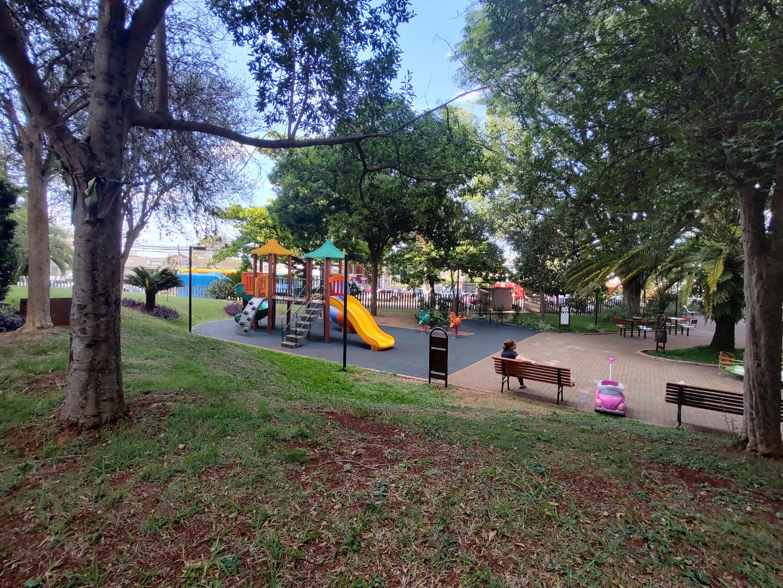 Imagem Apartamento com 3 Quartos à Venda, 64 m²em Cláudia - Londrina