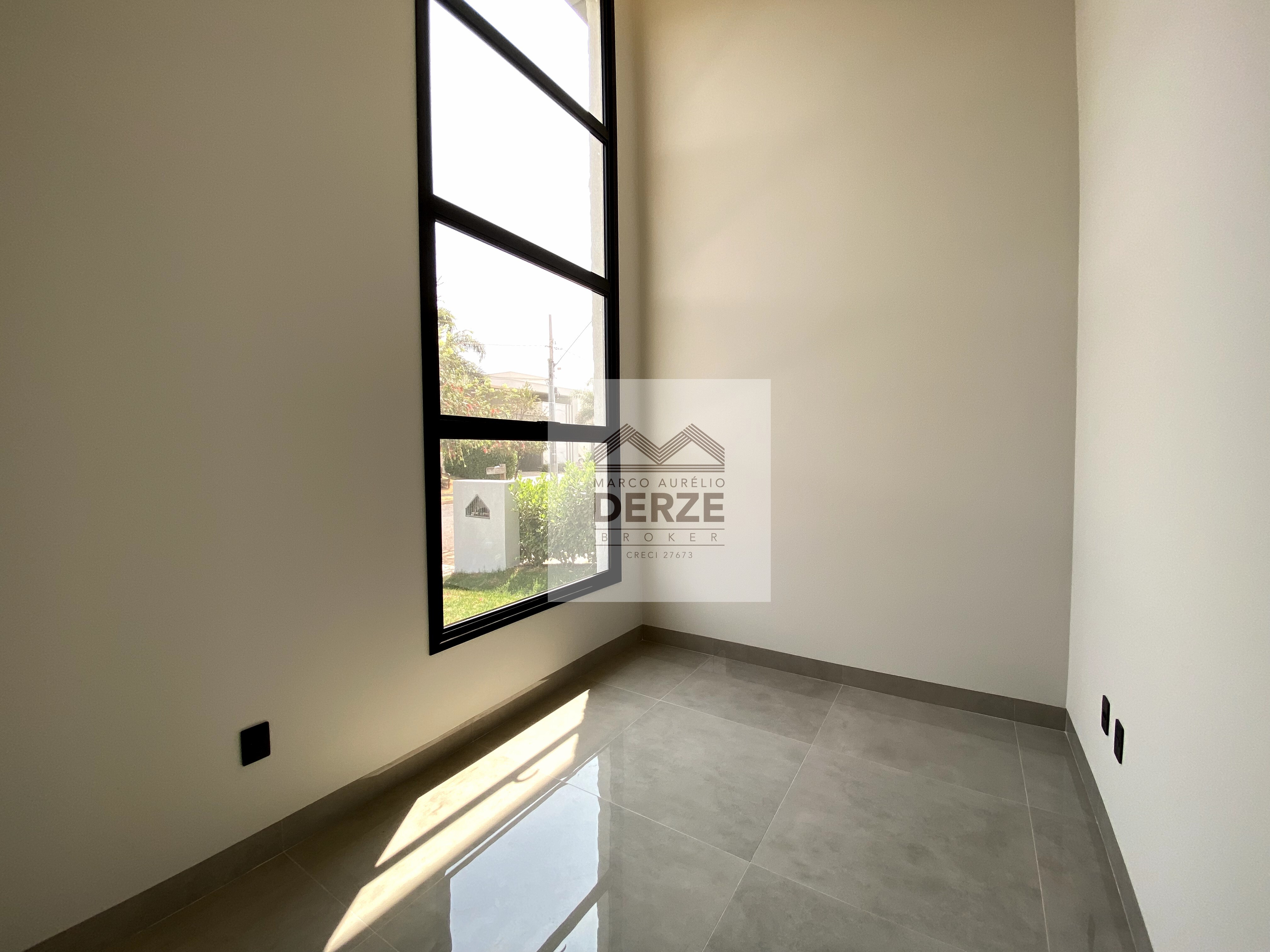 Imagem Casa com 3 Quartos à Venda, 256 m²em Jardim Botânico - Uberlândia Imagem Casa com 3 Quartos à Venda, 256 m²em Jardim Botânico - Uberlândia