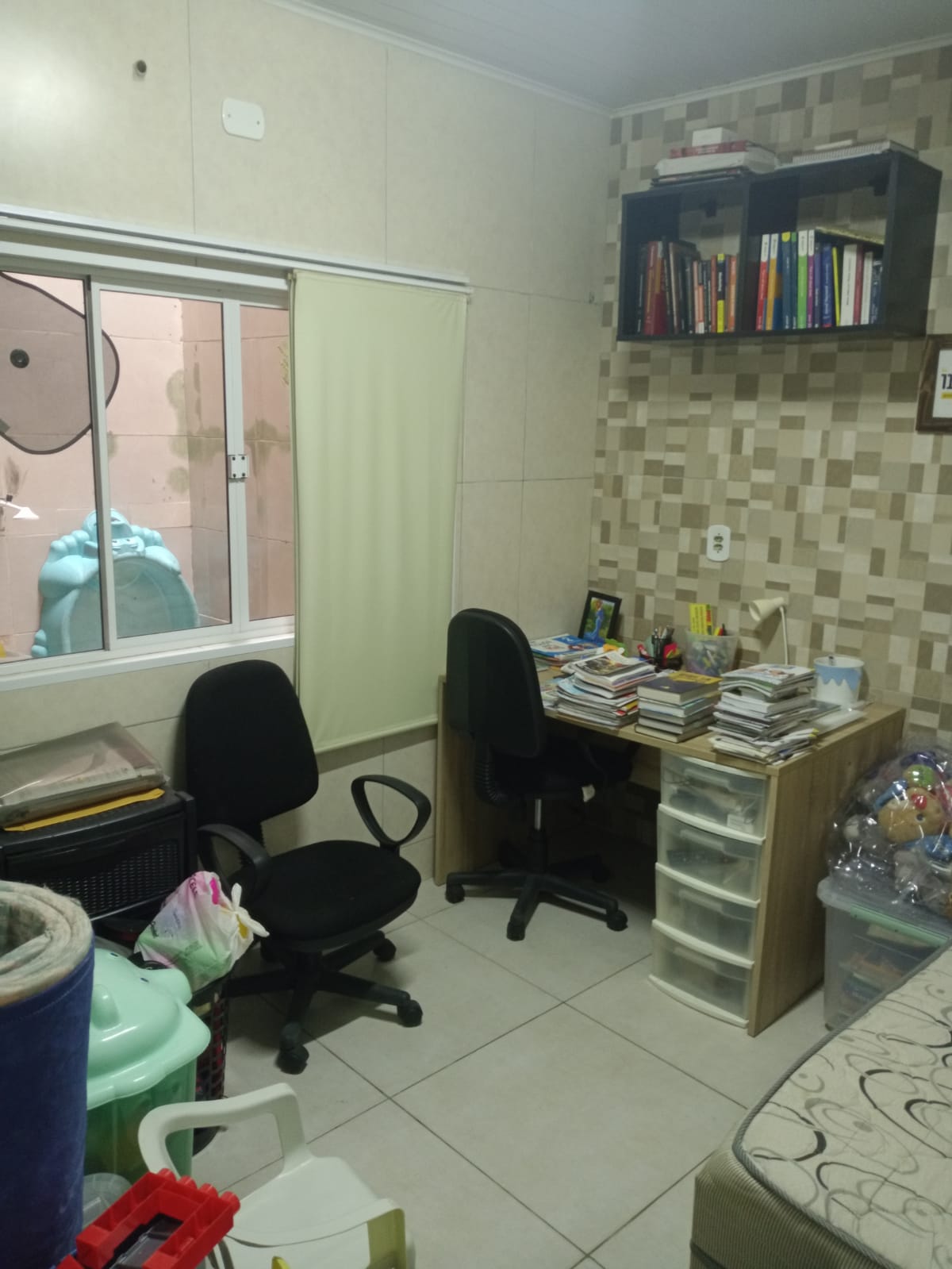 Imagem Casa com 3 Quartos à Venda, 200 m²em siqueira - fortaleza Imagem Casa com 3 Quartos à Venda, 200 m²em siqueira - fortaleza