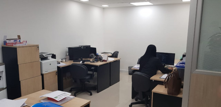 Imagem Sala Comercial à Venda, 320 m² em Centro - Niterói Imagem Sala Comercial à Venda, 320 m² em Centro - Niterói