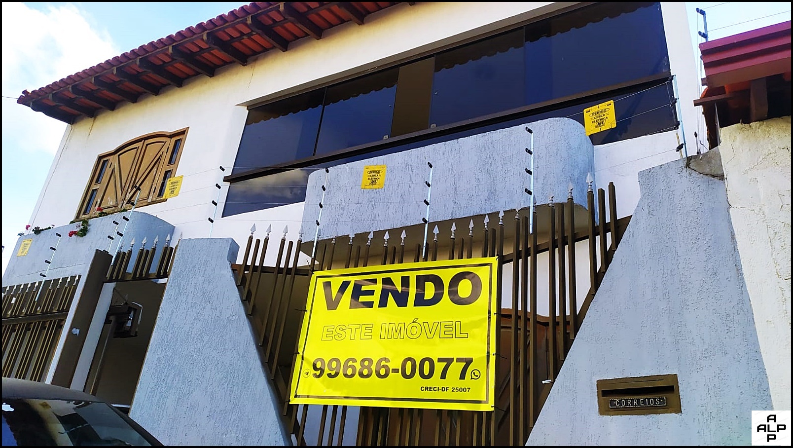 Sobrado com 4 Quartos à Venda, 250 m²em Taguatinga Sul (Taguatinga) - Brasília