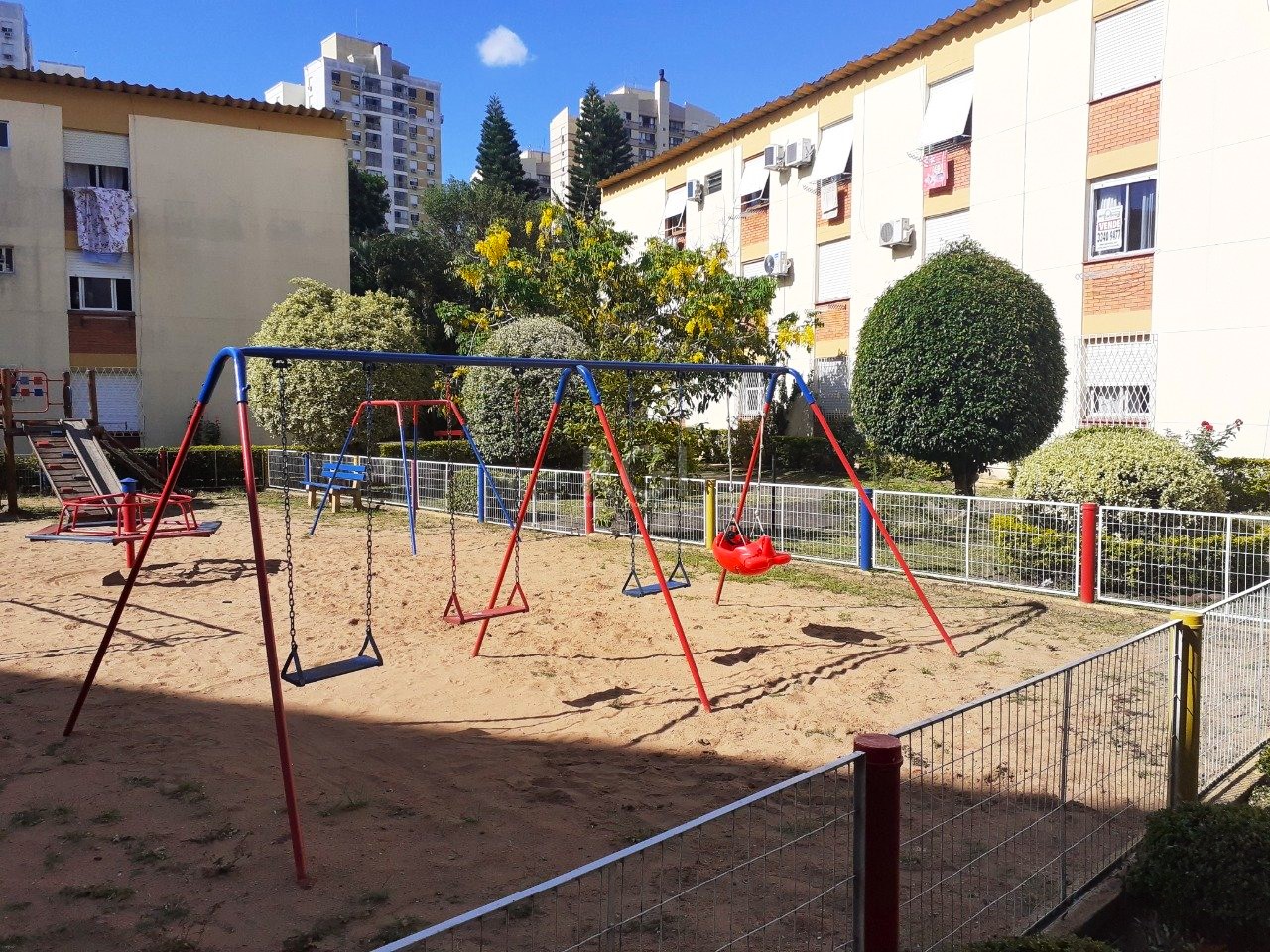 Imagem Apartamento com 2 Quartos à Venda, 63 m²em Passo da Areia - Porto Alegre