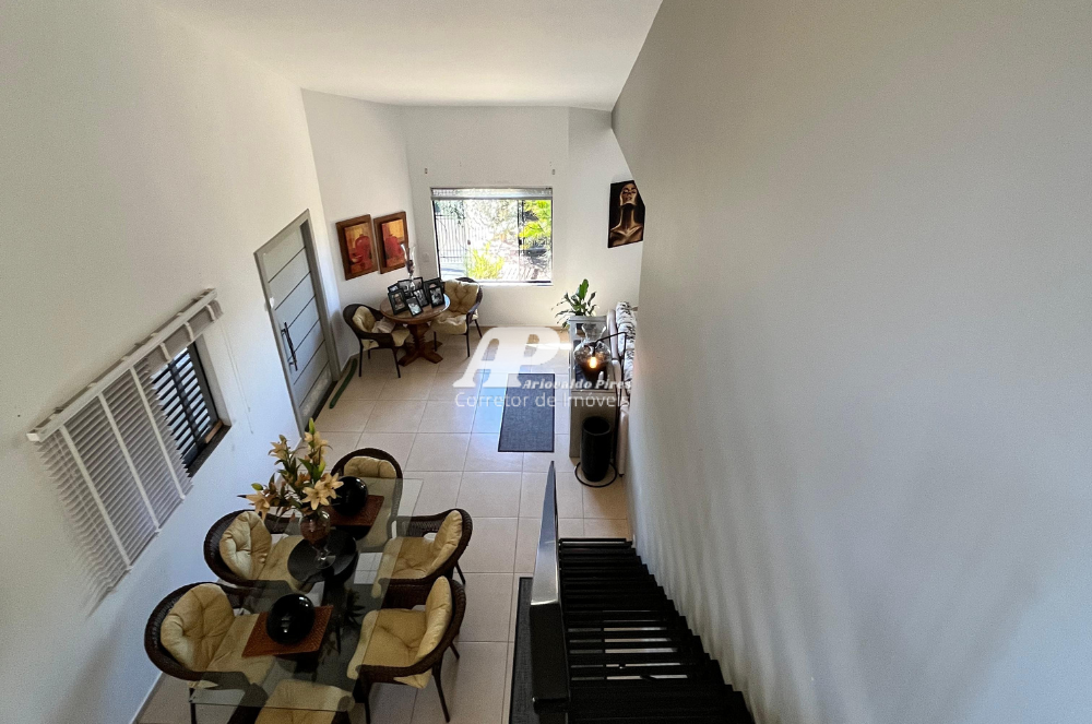 Imagem Casa com 3 Quartos à Venda, 147 m²em Oficinas - Ponta Grossa Imagem Casa com 3 Quartos à Venda, 147 m²em Oficinas - Ponta Grossa