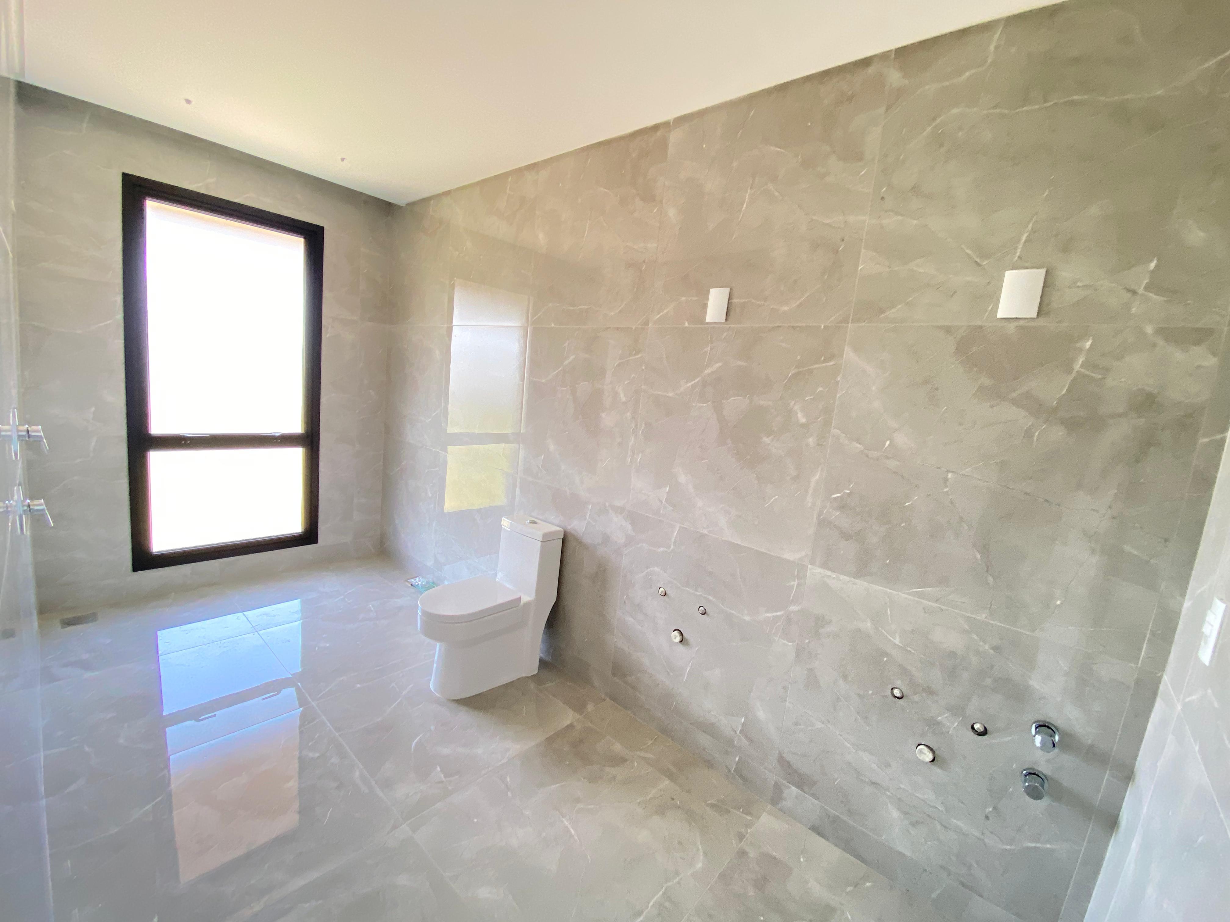 Imagem Casa com 4 Quartos à Venda, 370 m²em Santa Regina - Camboriú Imagem Casa com 4 Quartos à Venda, 370 m²em Santa Regina - Camboriú