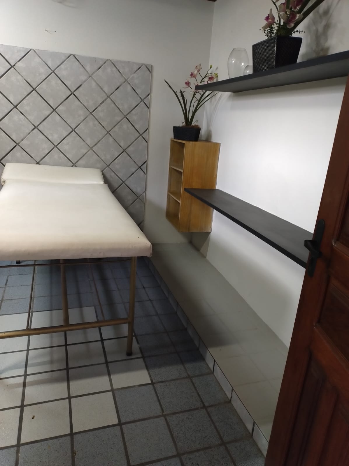 Imagem Casa com 4 Quartos para Alugar, 1 m²em Marco - Belém Imagem Casa com 4 Quartos para Alugar, 1 m²em Marco - Belém