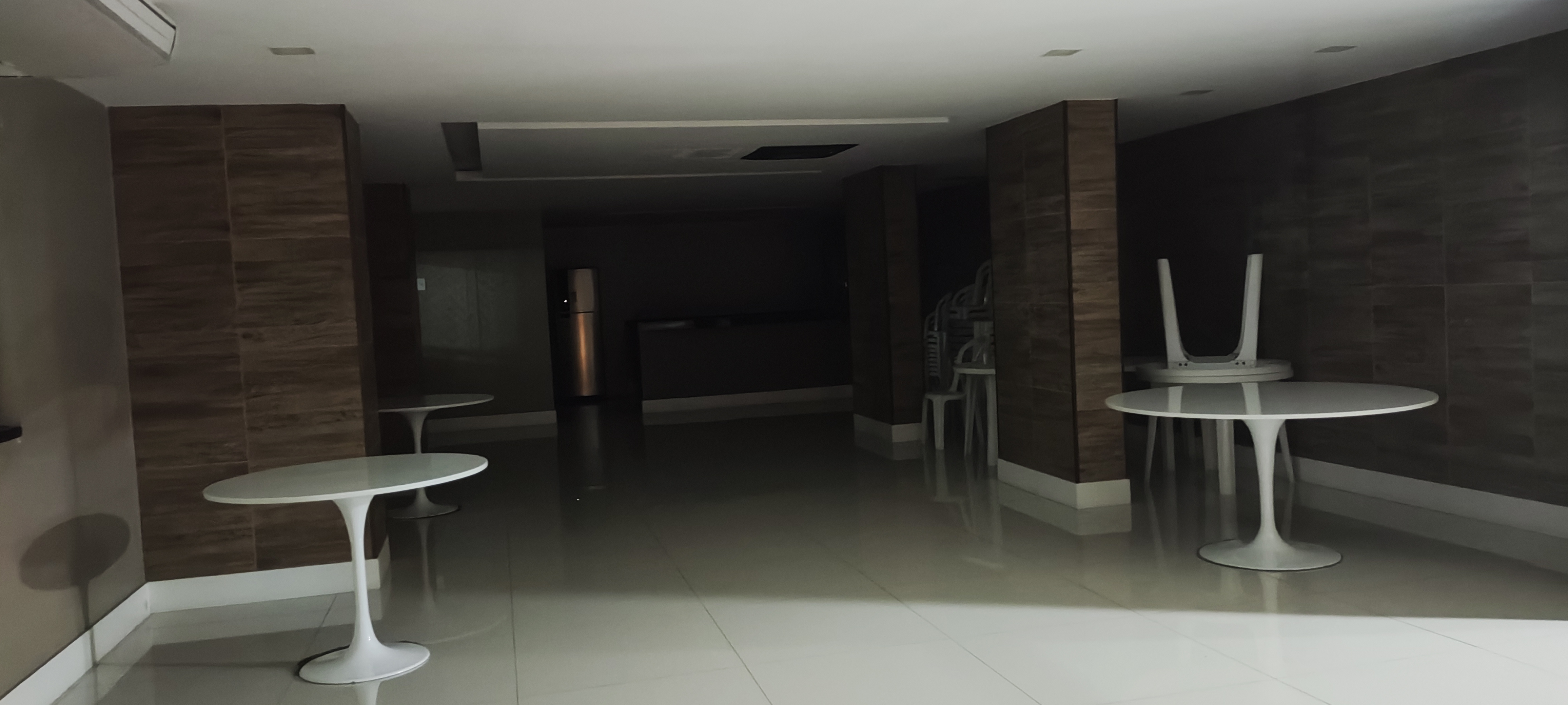 Imagem Apartamento com 2 Quartos à Venda, 70 m² em Candeal - Salvador