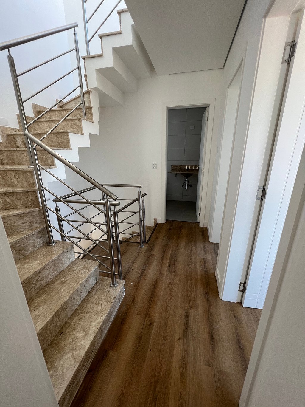 Imagem Sobrado com 3 Quartos à Venda, 162 m²em Bacacheri - Curitiba