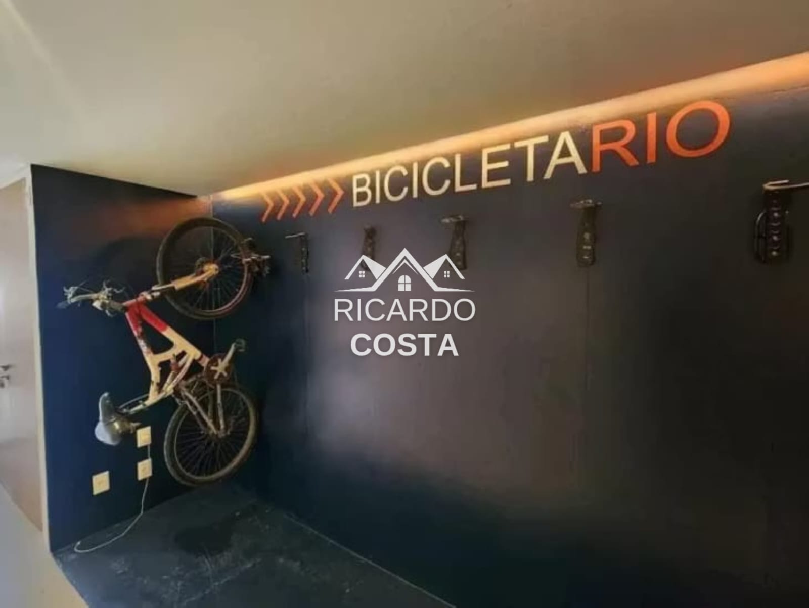 Imagem Cobertura com 2 Quartos à Venda ou Locação, 190 m² em Humaitá - Rio de Janeiro Imagem Cobertura com 2 Quartos à Venda ou Locação, 190 m² em Humaitá - Rio de Janeiro