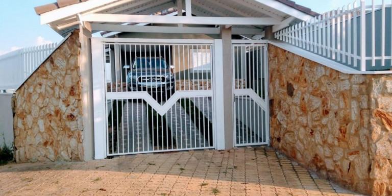 Casa com 1 Quarto à Venda, 250 m² em Centro - Santa Isabel