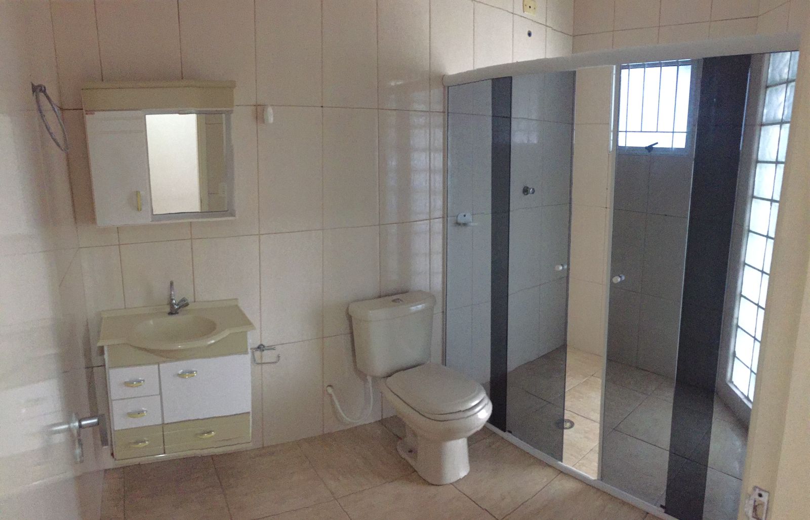 Imagem Casa com 3 Quartos à Venda, 223 m²em Parque São Vicente - Mauá Imagem Casa com 3 Quartos à Venda, 223 m²em Parque São Vicente - Mauá