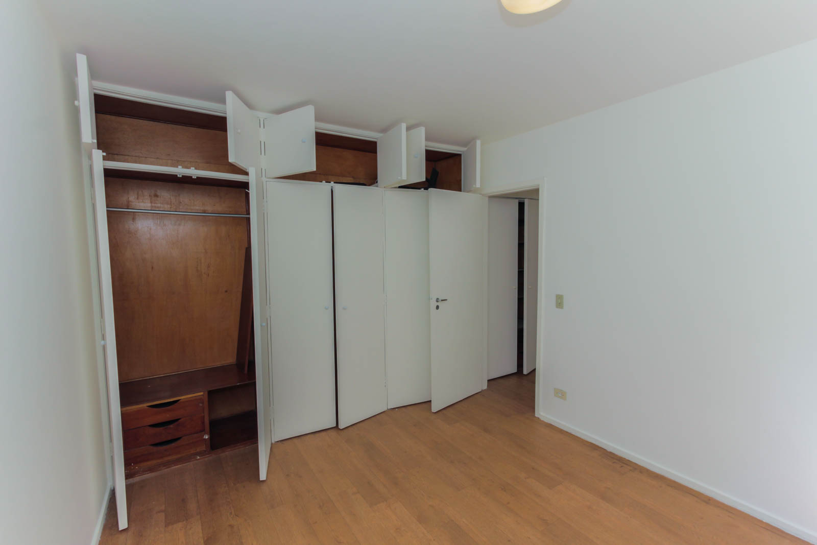 Imagem Apartamento com 1 Quarto à Venda ou Locação, 37 m² em Pinheiros - São Paulo