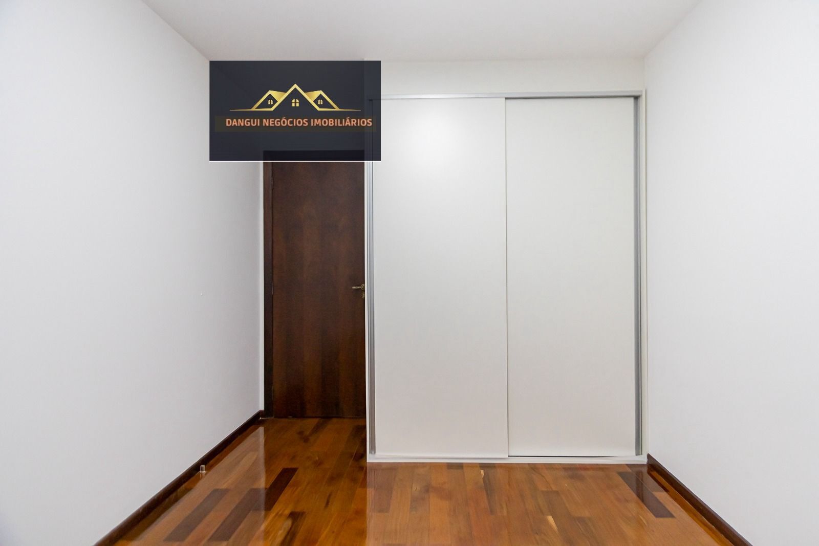 Imagem Apartamento com 3 Quartos à Venda, 91 m²em Bacacheri - Curitiba Imagem Apartamento com 3 Quartos à Venda, 91 m²em Bacacheri - Curitiba