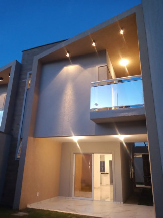 Imagem Casa com 3 Quartos à Venda, 123 m² em Centro - Eusébio Imagem Casa com 3 Quartos à Venda, 123 m² em Centro - Eusébio