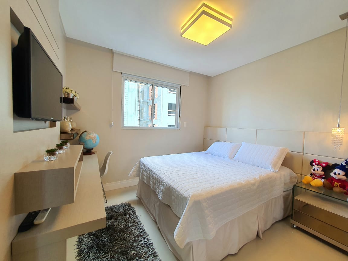 Imagem Apartamento com 3 Quartos à Venda, 135 m²em Centro - Balneário Camboriú Imagem Apartamento com 3 Quartos à Venda, 135 m²em Centro - Balneário Camboriú