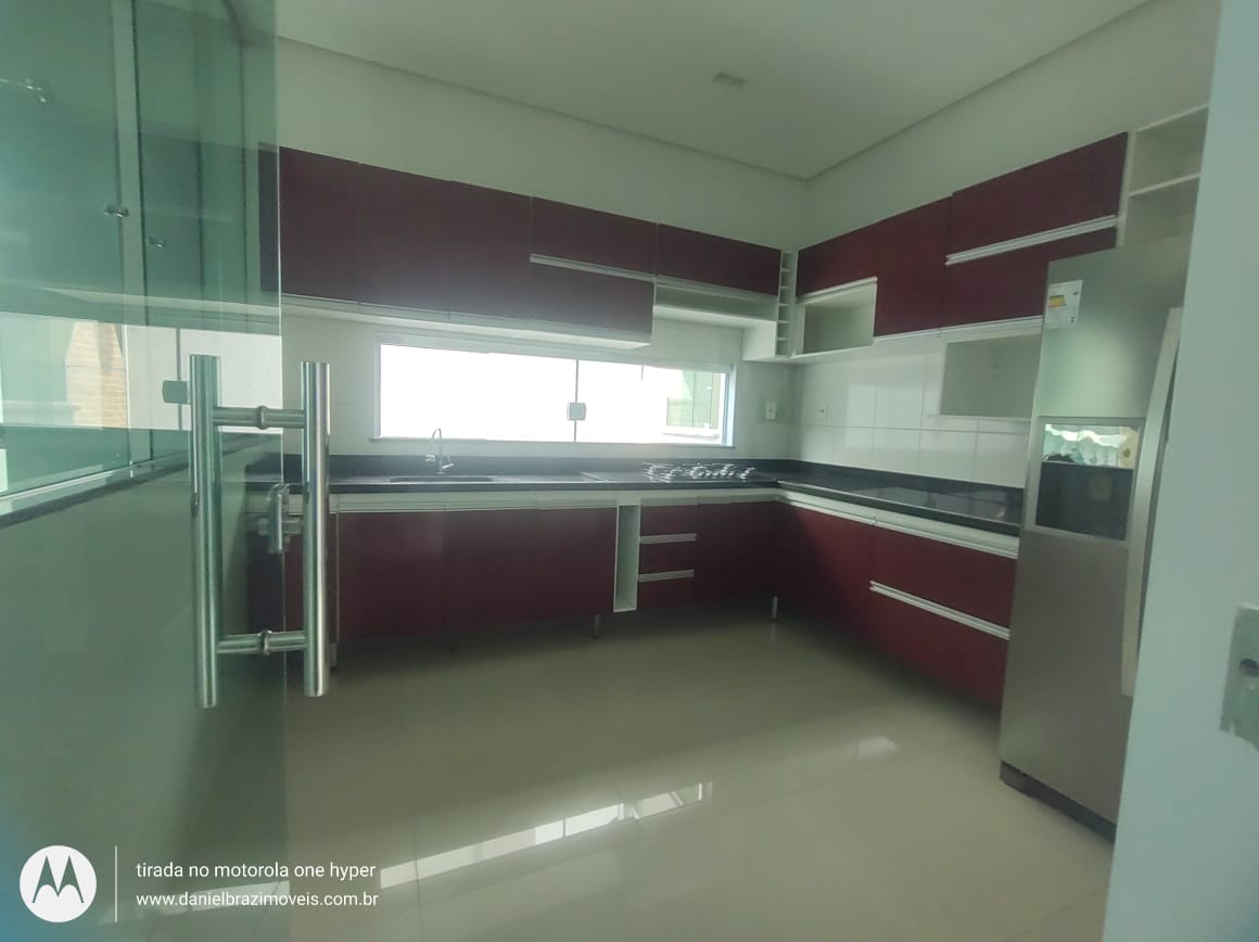 Imagem Casa de Condomínio com 3 Quartos para Alugar, 250 m²em Ponta Negra - Manaus