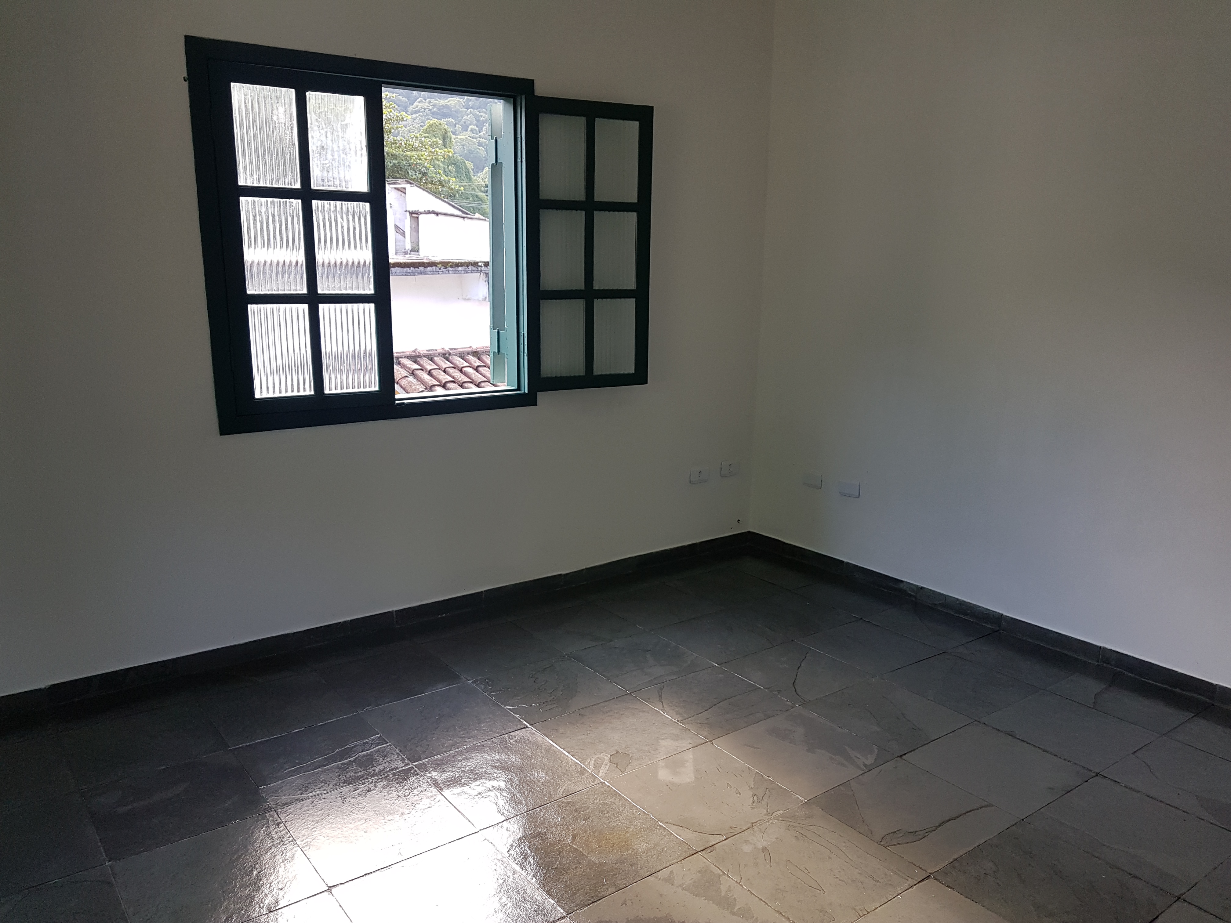 Imagem Kitnet com 10 Quartos para Alugar, 550 m²em Perequê Açu - Ubatuba