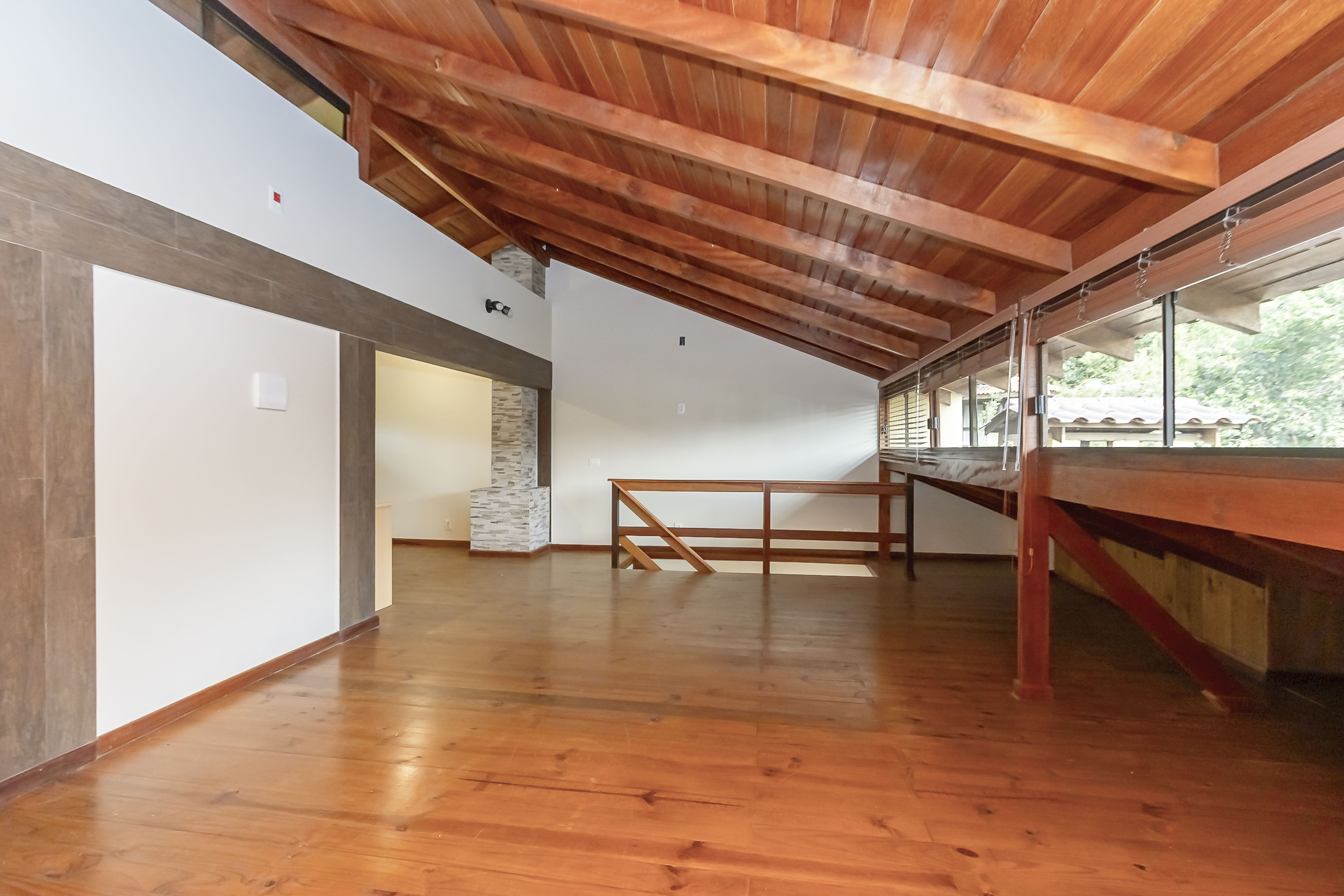 Imagem Casa de Condomínio com 3 Quartos à Venda, 278 m²em Vista Alegre - Curitiba