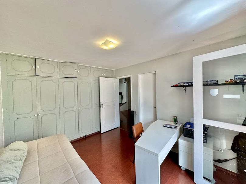 Imagem Casa com 4 Quartos à Venda, 228 m² em Jardim Jussara - São Paulo