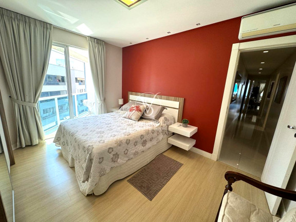 Imagem Apartamento com 4 Quartos à Venda, 195 m² em Centro - Itapema Imagem Apartamento com 4 Quartos à Venda, 195 m² em Centro - Itapema