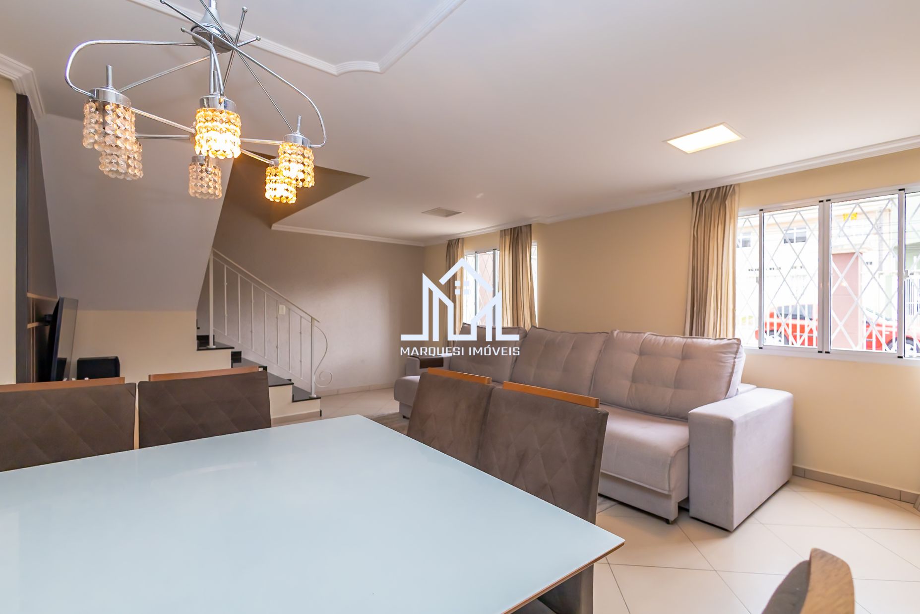 Imagem Sobrado com 3 Quartos à Venda, 172 m² em Santa Felicidade - Curitiba