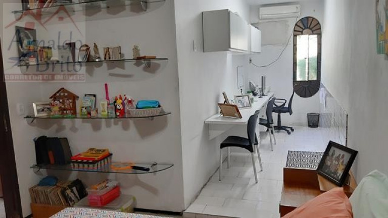 Imagem Casa com 4 Quartos à Venda, 188 m² em Jardim Das Oliveiras - Fortaleza Imagem Casa com 4 Quartos à Venda, 188 m² em Jardim Das Oliveiras - Fortaleza
