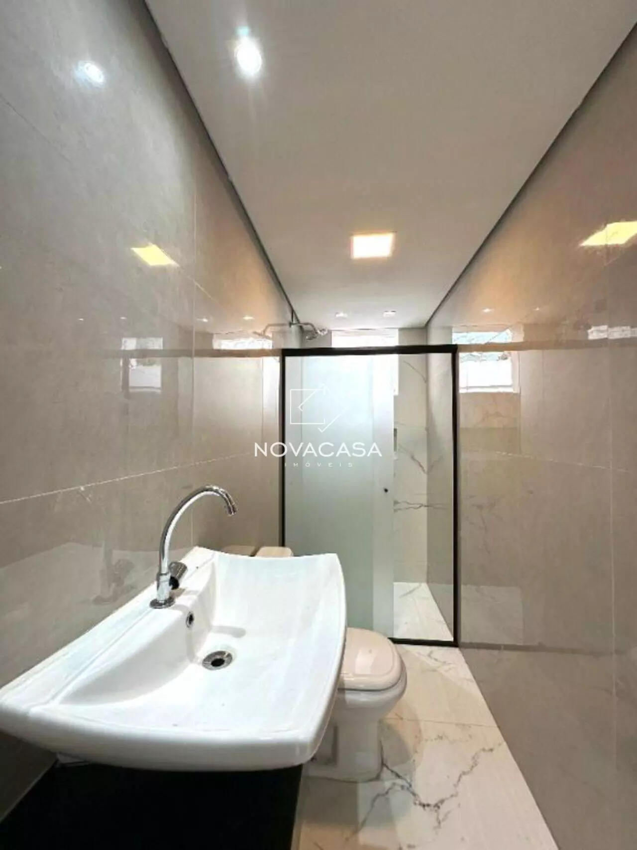 Imagem Casa com 5 Quartos à Venda, 250 m² em Rio Branco - Belo Horizonte Imagem Casa com 5 Quartos à Venda, 250 m² em Rio Branco - Belo Horizonte