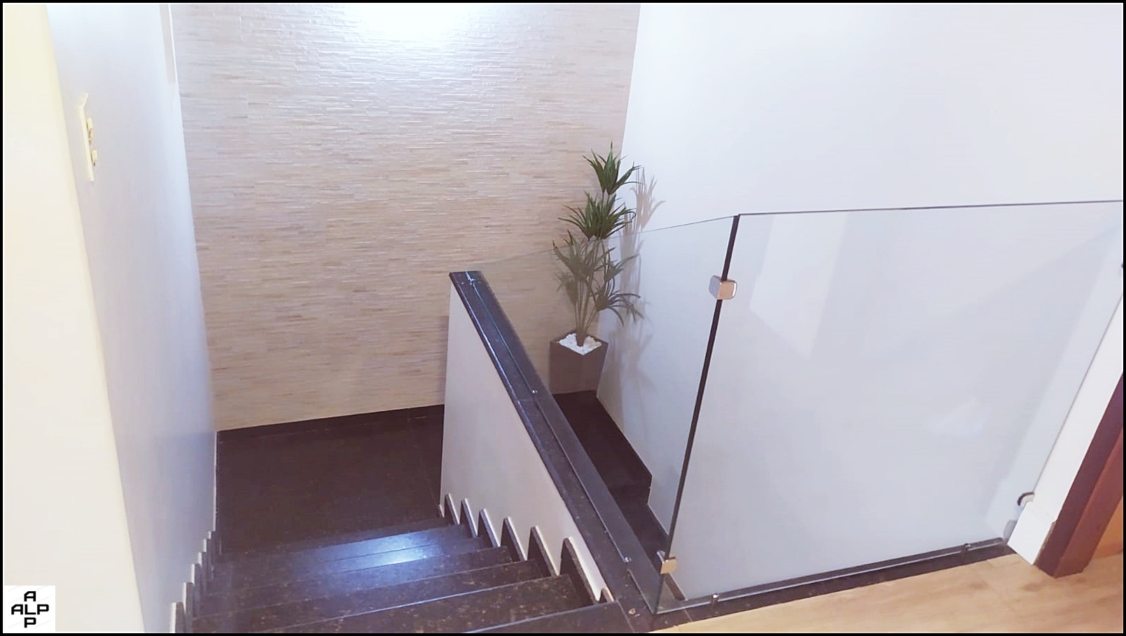 Imagem Sobrado com 4 Quartos à Venda, 250 m²em Taguatinga Sul (Taguatinga) - Brasília