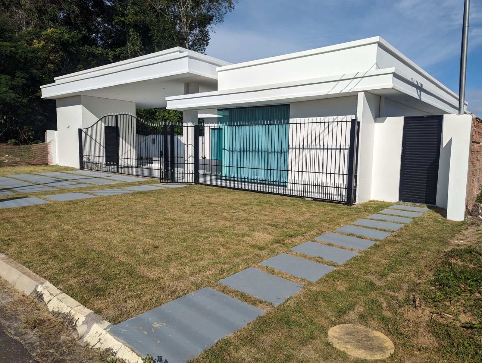 Casa de Condomínio com 3 Quartos à Venda, 290 m²em Ponta Negra - Manaus
