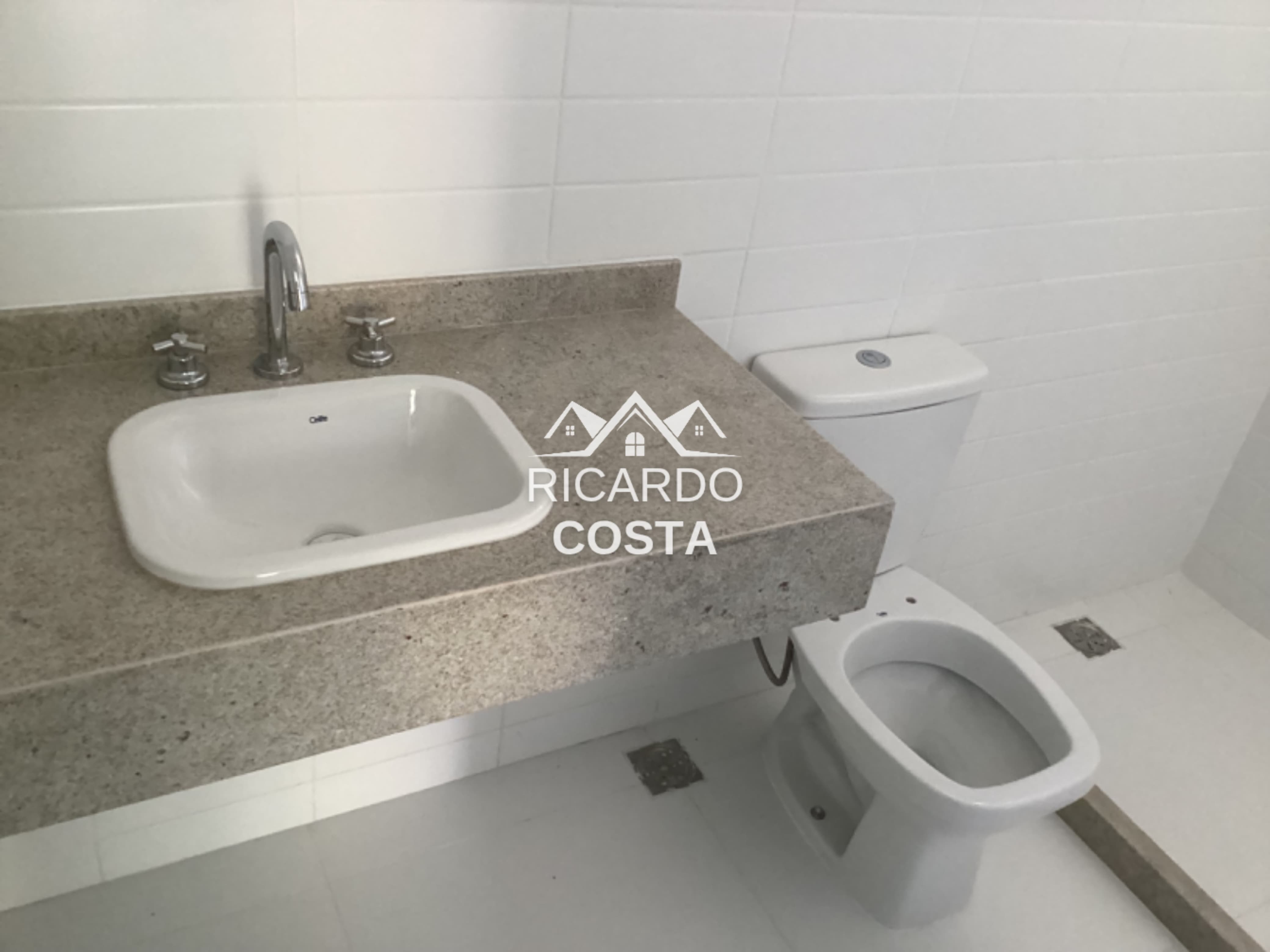 Imagem Cobertura com 2 Quartos à Venda ou Locação, 190 m² em Humaitá - Rio de Janeiro Imagem Cobertura com 2 Quartos à Venda ou Locação, 190 m² em Humaitá - Rio de Janeiro