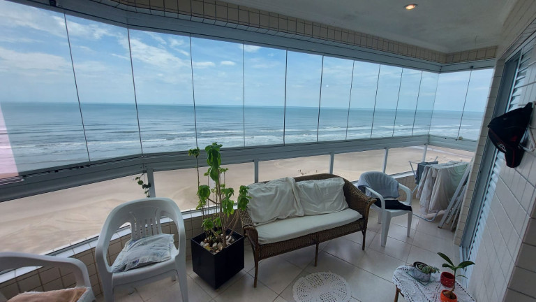 Imagem Apartamento com 2 Quartos à Venda,  em Maracanã - Praia Grande