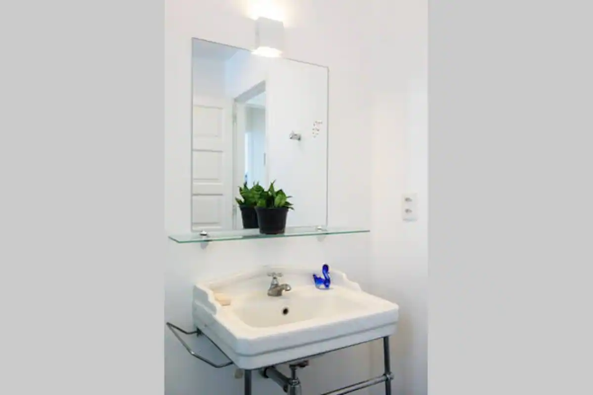 Imagem Casa com 4 Quartos à Venda, 256 m²em Glória - Rio de Janeiro Imagem Casa com 4 Quartos à Venda, 256 m²em Glória - Rio de Janeiro