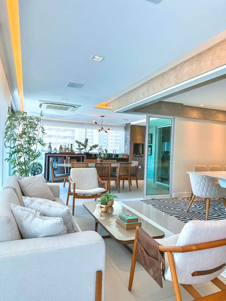 Imagem Apartamento com 4 Quartos à Venda, 228 m²em Petrópolis - Natal