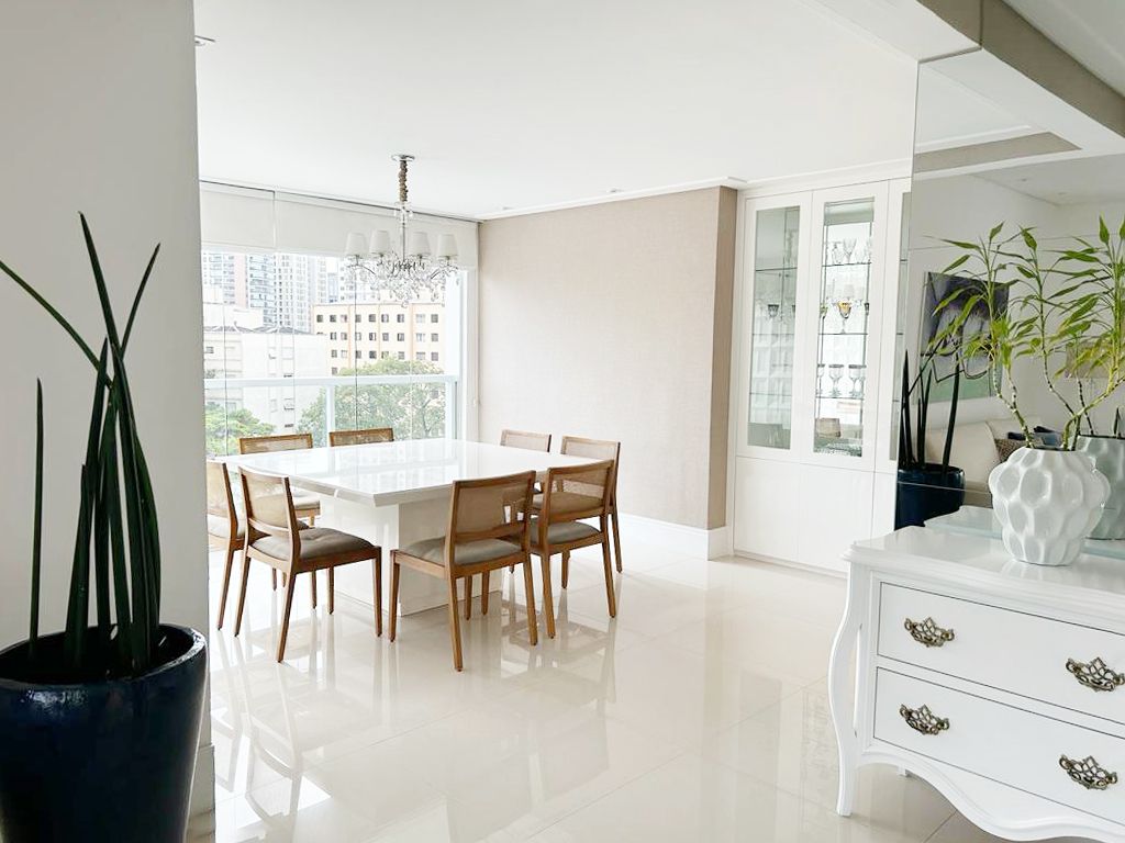 Imagem Apartamento com 3 Quartos à Venda, 236 m²em Vila Mariana - São Paulo Imagem Apartamento com 3 Quartos à Venda, 236 m²em Vila Mariana - São Paulo