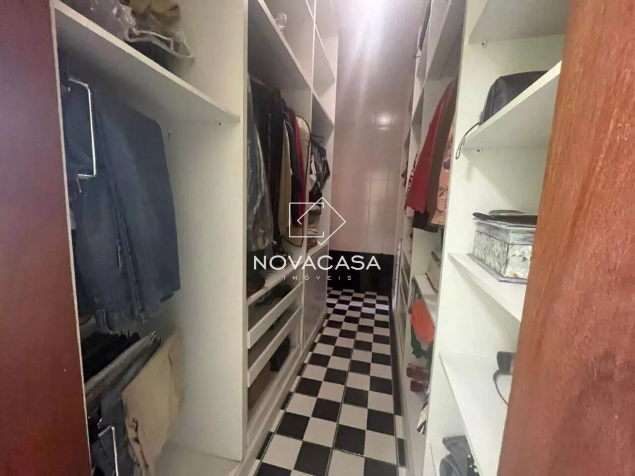 Imagem Casa com 4 Quartos à Venda, 380 m² em Santa Mônica - Belo Horizonte Imagem Casa com 4 Quartos à Venda, 380 m² em Santa Mônica - Belo Horizonte