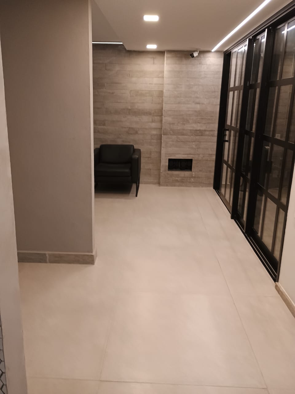 Imagem Studio com 1 Quarto à Venda, 46 m² em Copacabana - Rio de Janeiro Imagem Studio com 1 Quarto à Venda, 46 m² em Copacabana - Rio de Janeiro