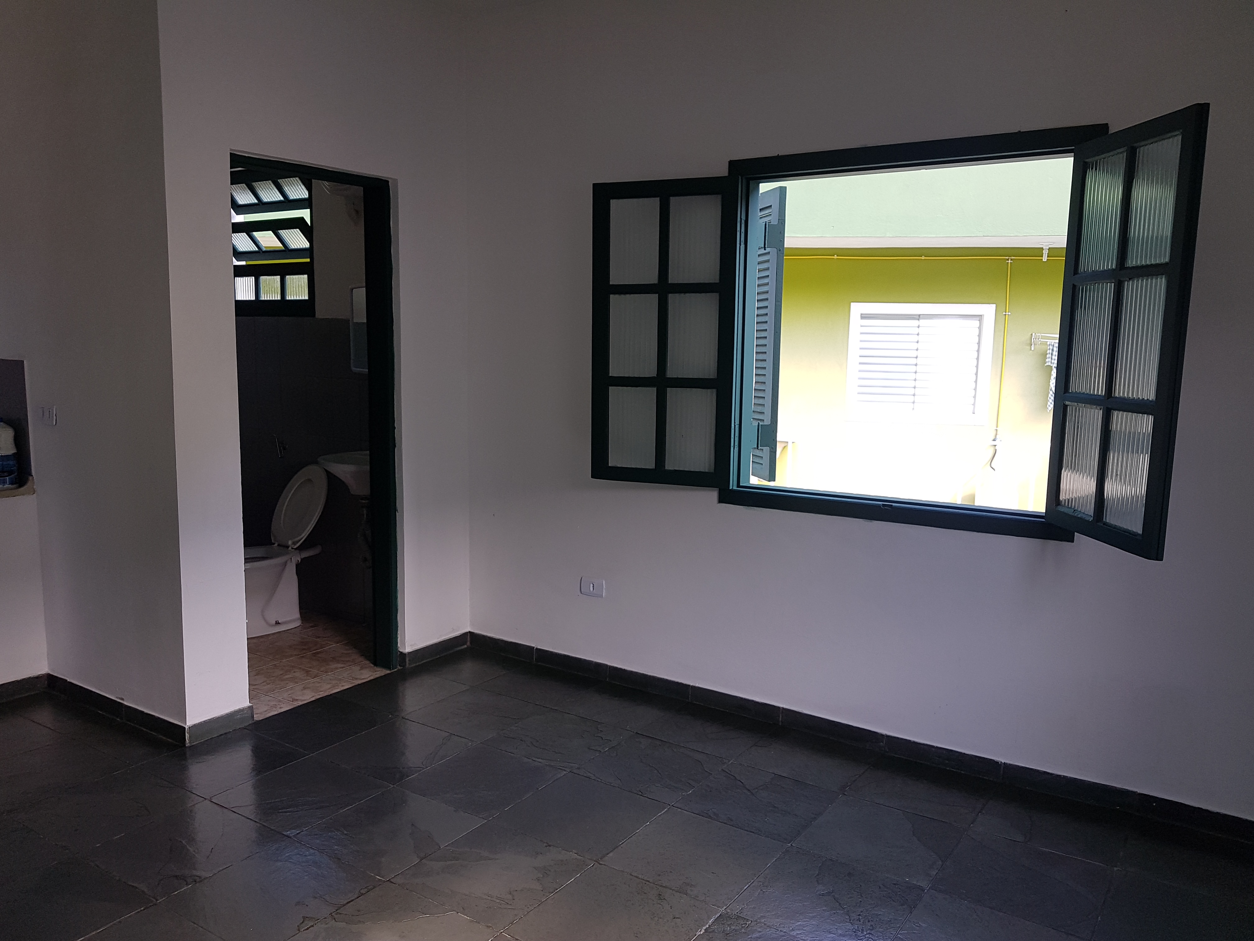 Imagem Kitnet com 10 Quartos para Alugar, 550 m²em Perequê Açu - Ubatuba