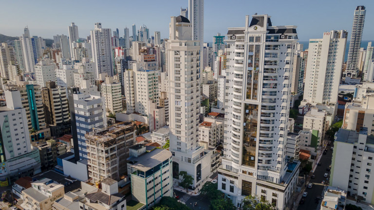 Imagem Apartamento com 3 Quartos à Venda, 123 m² em Centro - Balneário Camboriú