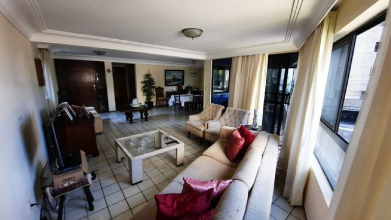 Imagem Apartamento com 4 Quartos à Venda, 190 m² em Boa Viagem - Recife