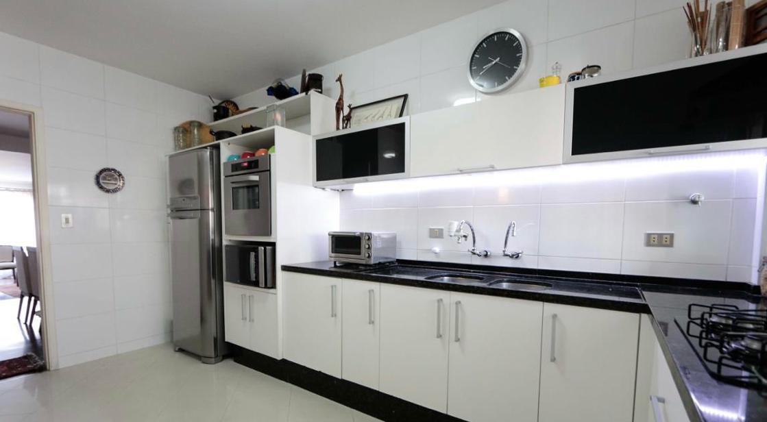 Imagem Apartamento com 3 Quartos à Venda, 220 m² em Vila Morumbi - São Paulo