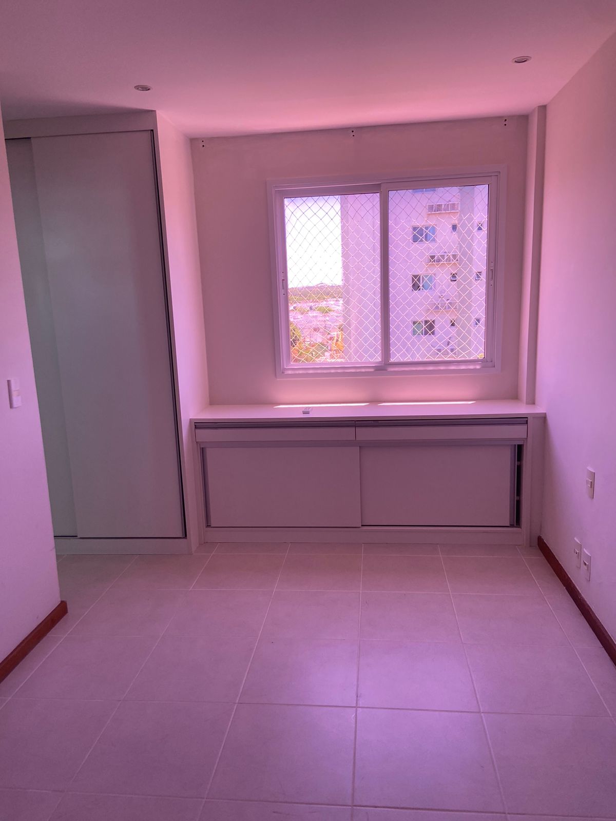 Imagem Apartamento com 2 Quartos para Alugar, em Buraquinho - Lauro de Freitas