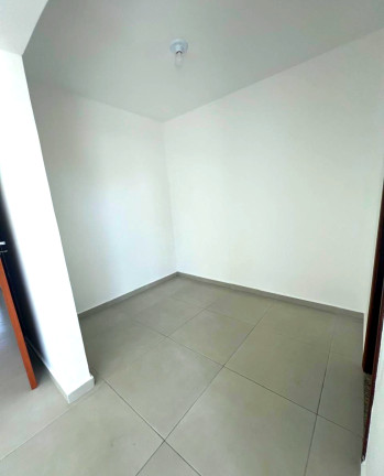 Imagem Casa de Condomínio com 3 Quartos à Venda ou Locação, 175 m²em Buraquinho - Lauro de Freitas Imagem Casa de Condomínio com 3 Quartos à Venda ou Locação, 175 m²em Buraquinho - Lauro de Freitas