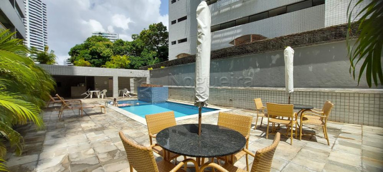 Imagem Apartamento com 3 Quartos à Venda, 136 m² em Graças - Recife