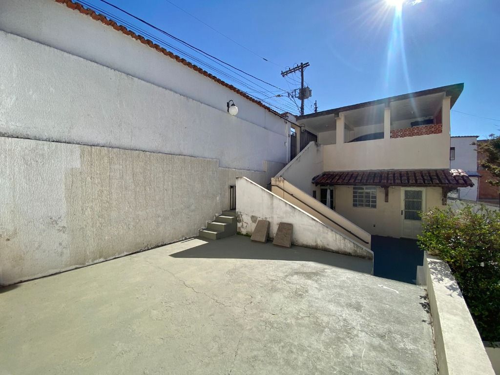 Imagem Casa com 3 Quartos à Venda, 250 m² em Santa Mônica - Belo Horizonte Imagem Casa com 3 Quartos à Venda, 250 m² em Santa Mônica - Belo Horizonte