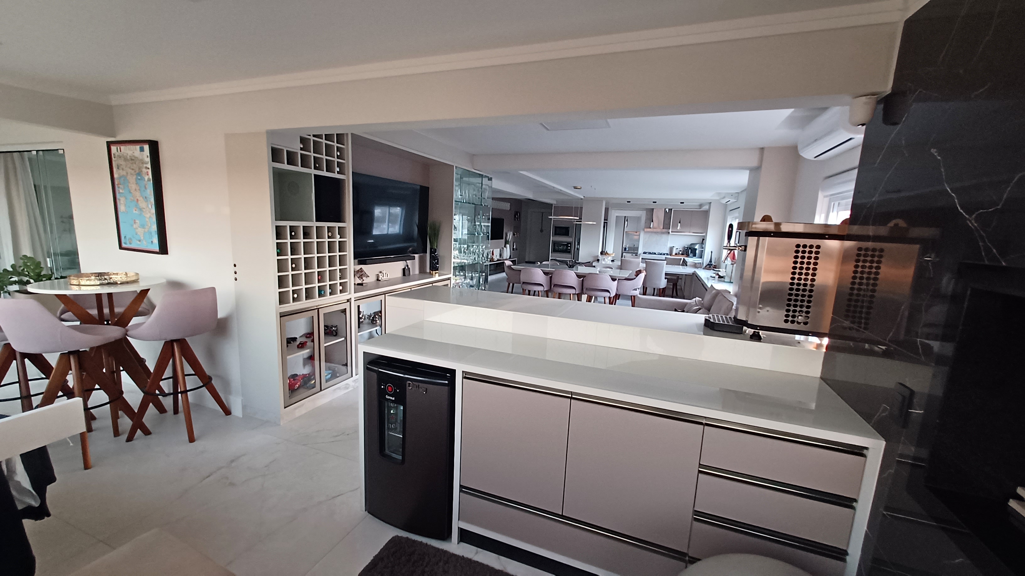 Imagem Apartamento com 3 Quartos à Venda, 195 m²em Barro Vermelho - Orleans
