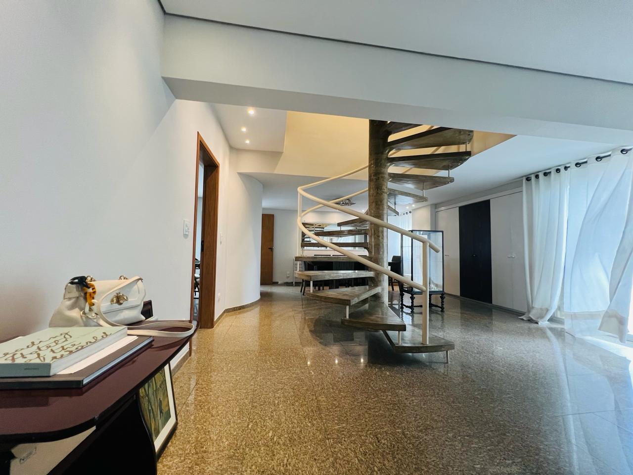 Imagem Cobertura com 5 Quartos à Venda, 483 m²em Cambuí - Campinas