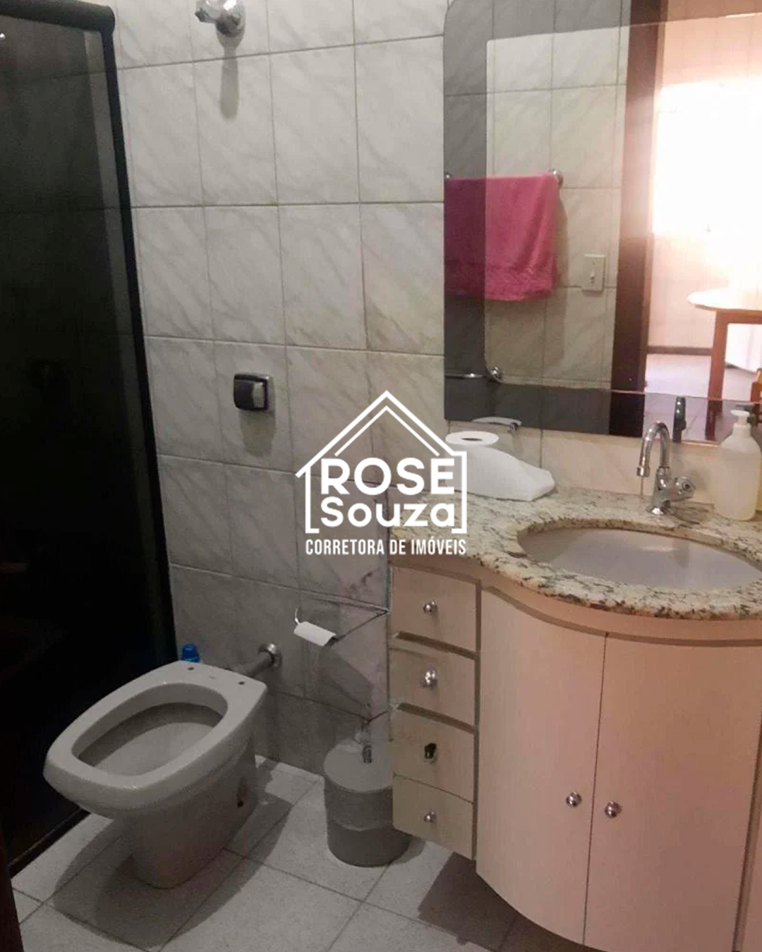 Imagem Casa com 3 Quartos à Venda, 145 m²em Alto dos Pinheiros - Belo Horizonte Imagem Casa com 3 Quartos à Venda, 145 m²em Alto dos Pinheiros - Belo Horizonte